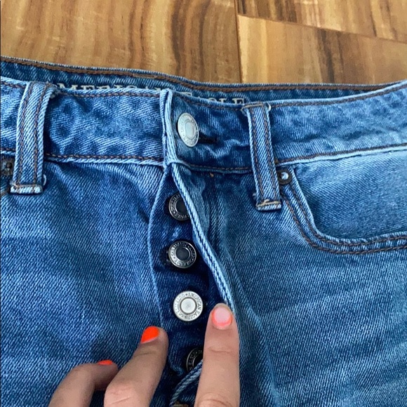 American Eagle flower embroidered jean skirt - Picture 2 of 3